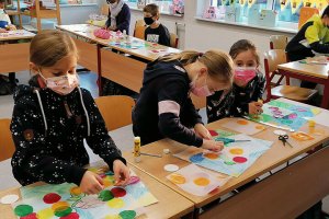 Laternenbasteltag an der KGS Laternenbasteltag an der KGS